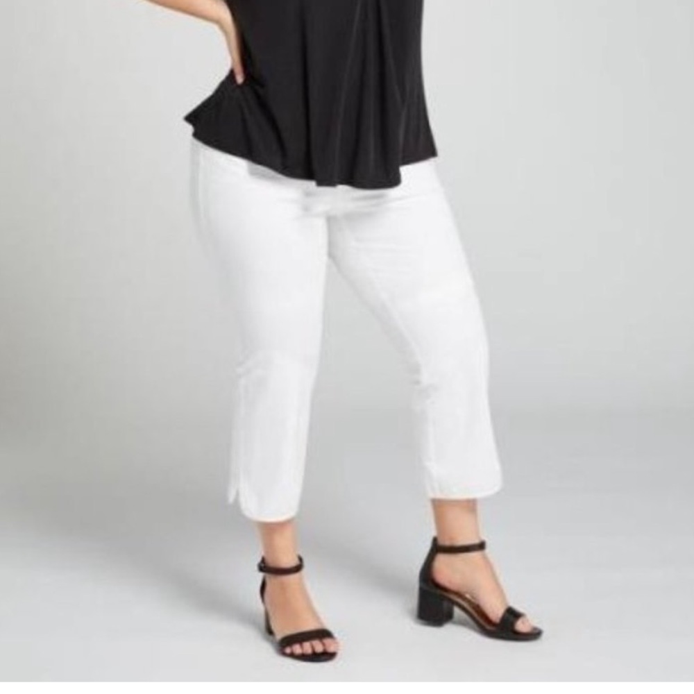 Lane Bryant The Allie Deluxe Fit Crop in White 26W
